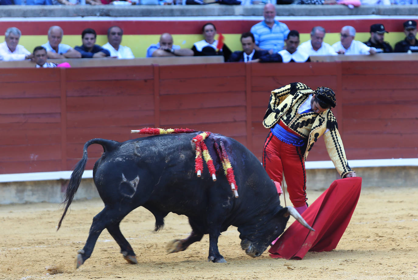 Fotos: Luque forma el lío en la goyesca de Palencia