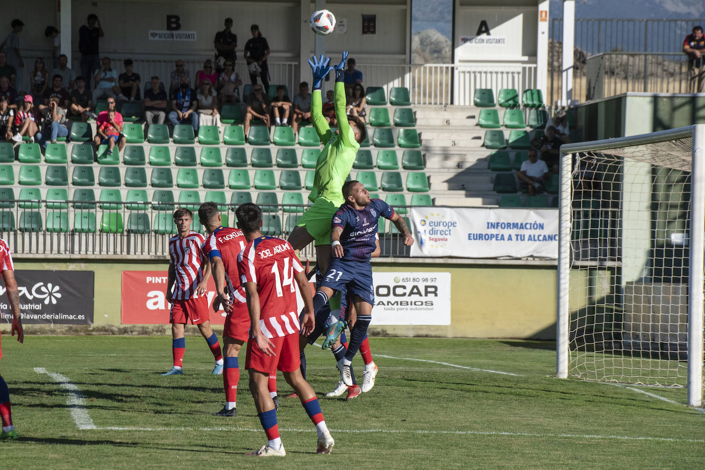 Partido entre la Segoviana y el Atlético de Madrid B.