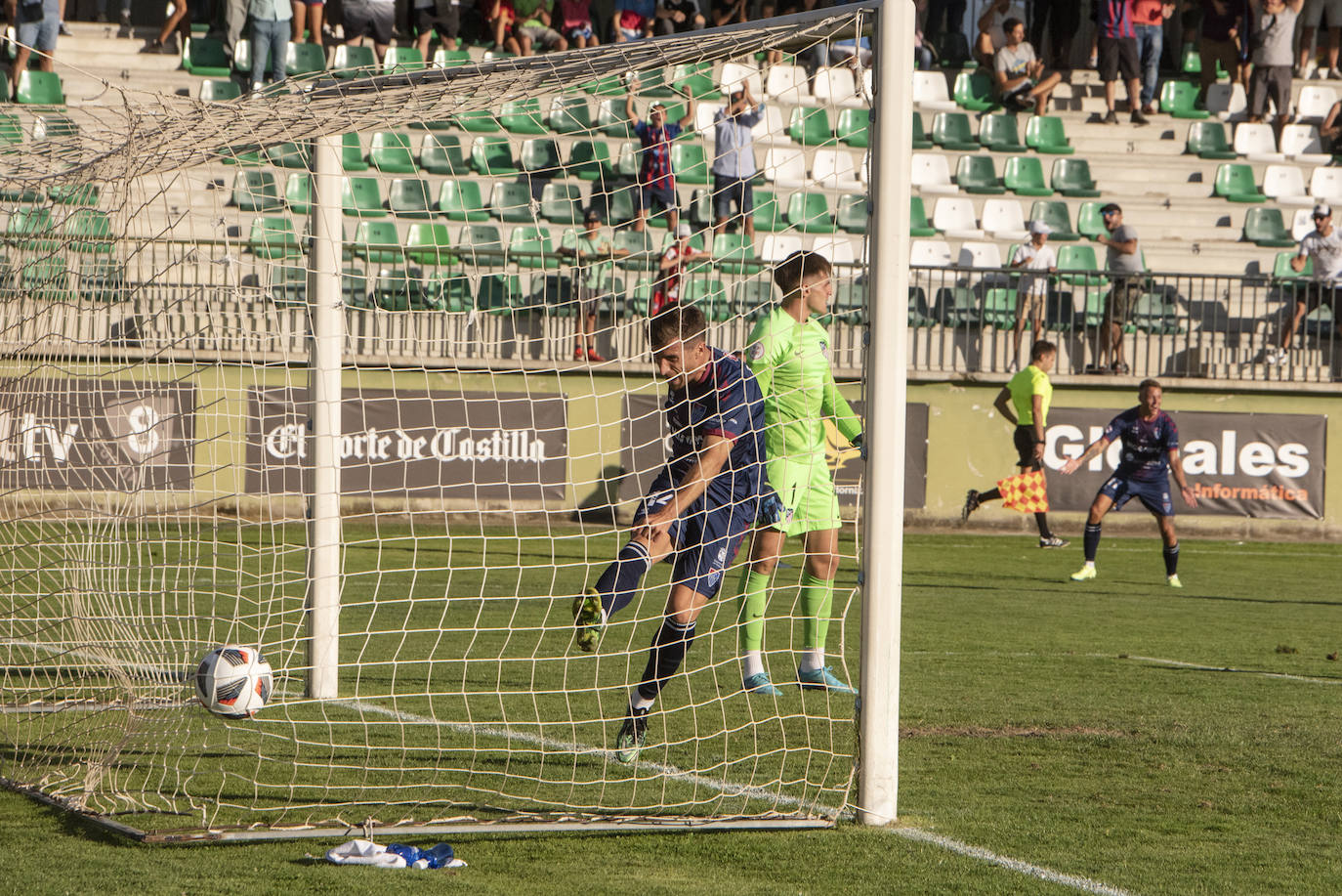 Partido entre la Segoviana y el Atlético de Madrid B.