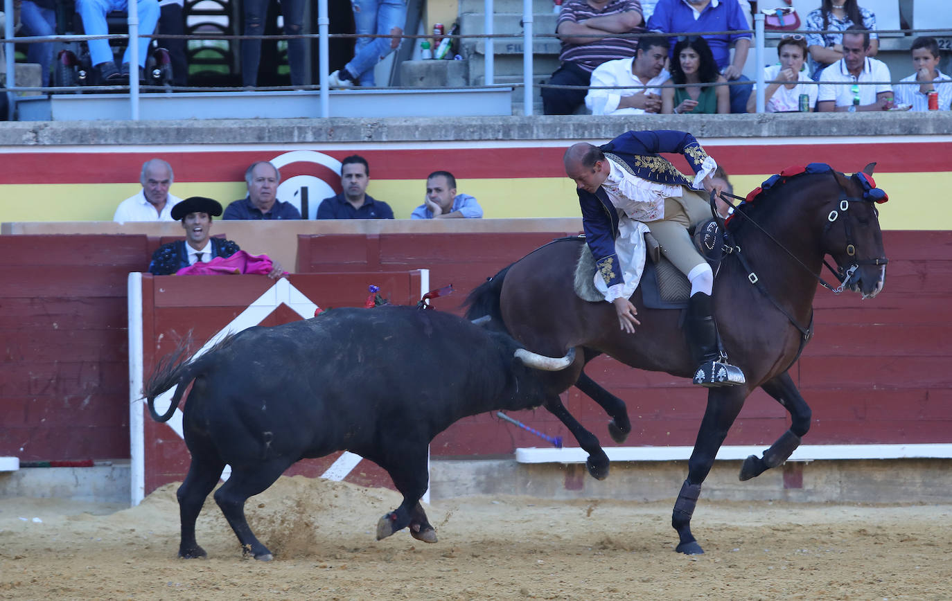 Fotos: Corrida de rejones de San Antolín