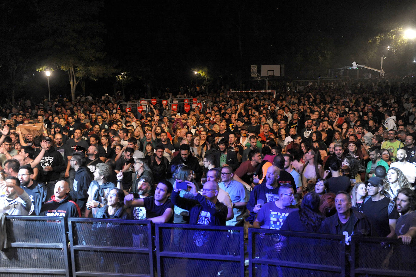 Fotos: Concierto de Tropa do Carallo en Las Moreras