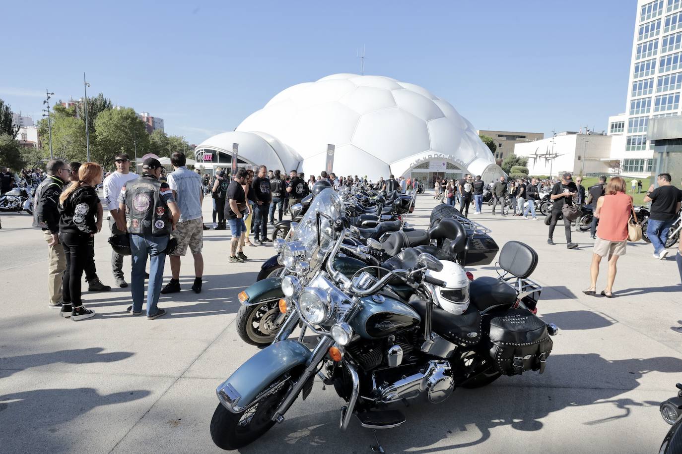 Fotos: Las Harley Davidson rugen en Valladolid con motivo de las fiestas