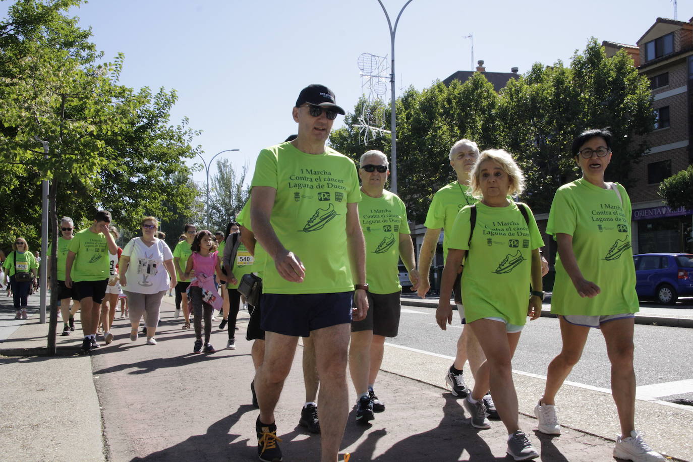 Fotos: Los vecinos de Laguna de Duero participan en la I Marcha Solidaria contra el Cáncer