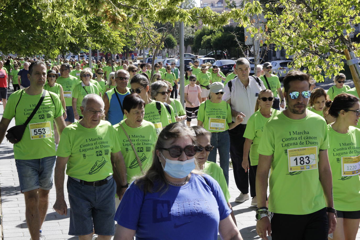 Fotos: Los vecinos de Laguna de Duero participan en la I Marcha Solidaria contra el Cáncer