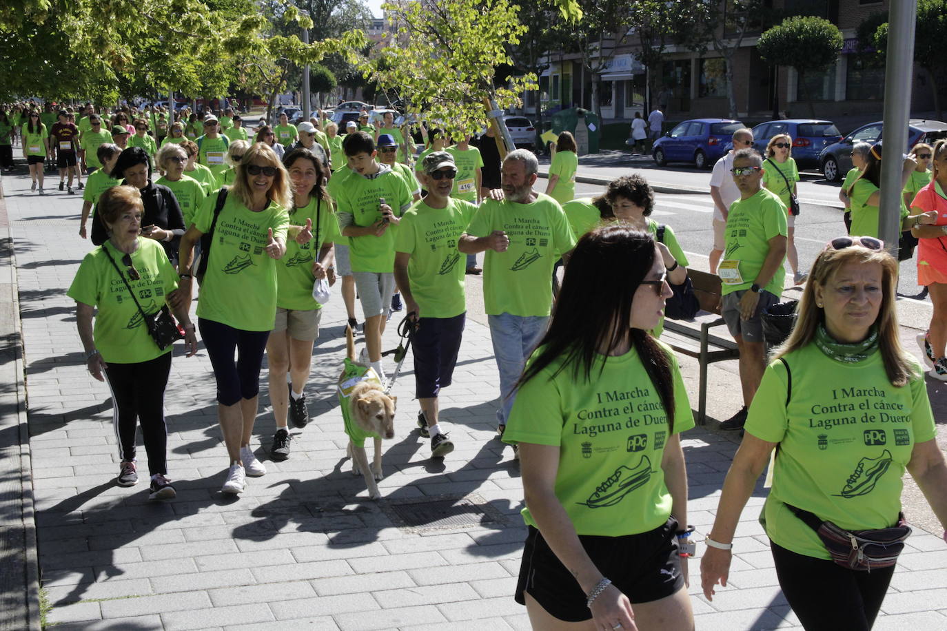 Fotos: Los vecinos de Laguna de Duero participan en la I Marcha Solidaria contra el Cáncer