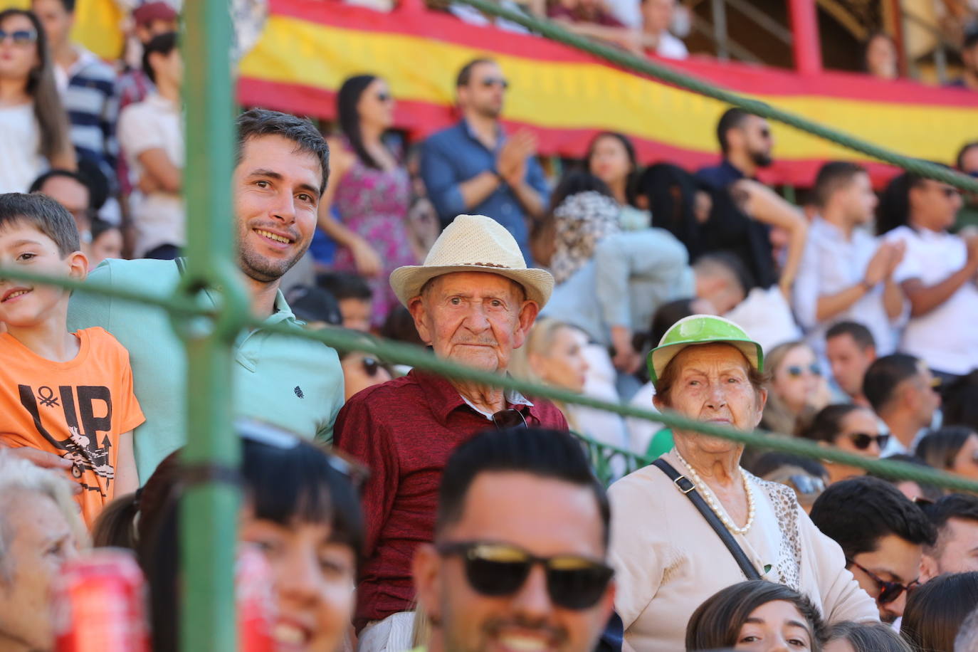 Fotos: Búscate en las gradas de la plaza de toros de Valladolid (1/3)