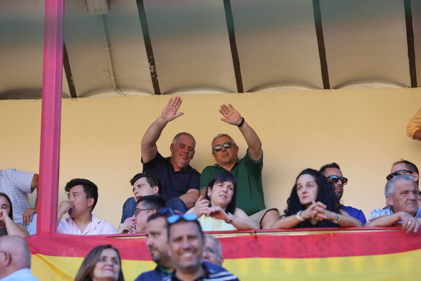 Fotos: Búscate en las gradas de la plaza de toros de Valladolid (2/3)