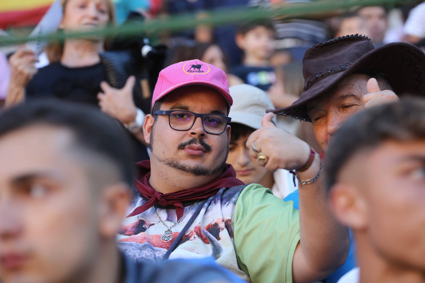 Fotos: Búscate en las gradas de la plaza de toros de Valladolid (2/3)