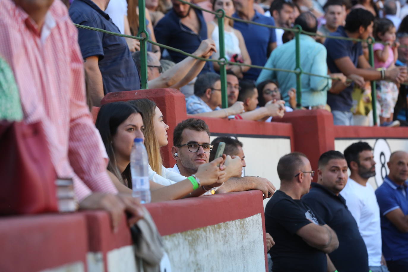 Fotos: Búscate en las gradas de la plaza de toros de Valladolid (2/3)