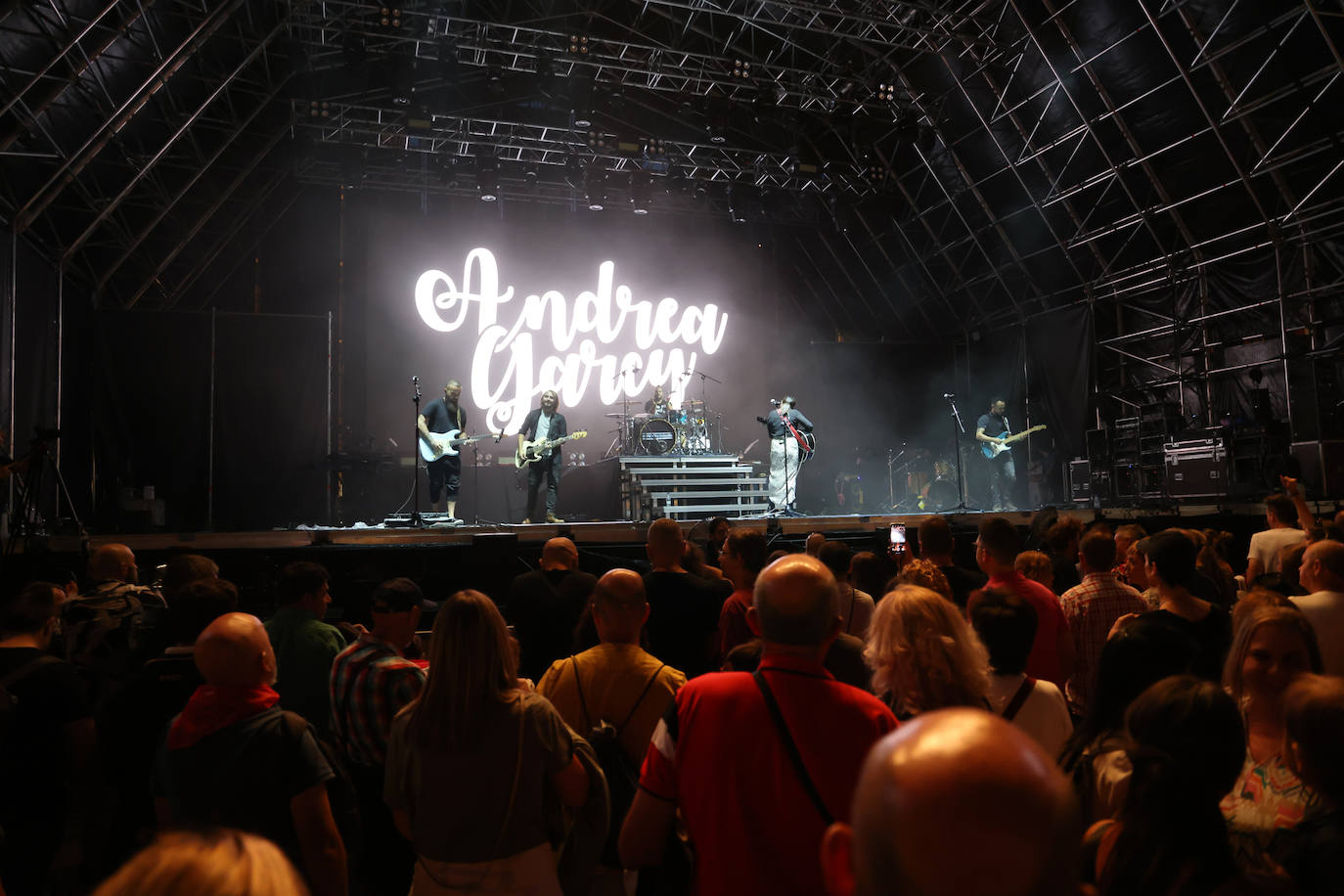 Fotos: Concierto de Andrea Garcy en las fiestas de Valladolid