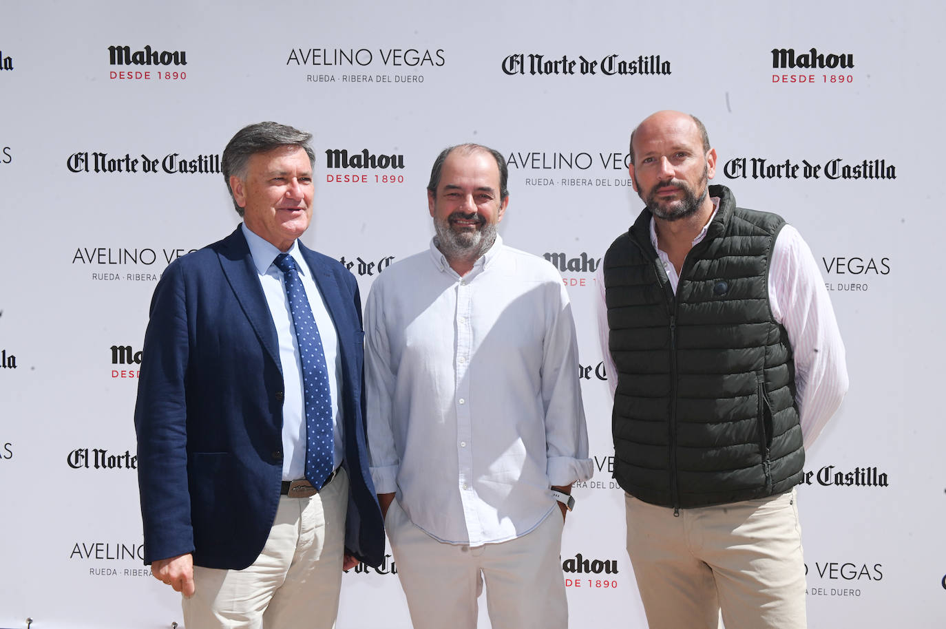 El vicepresidente de las Cortes de Castilla y León, Francisco Vázquez (PP); Jaime Rojas, periodista de El Norte; y Pelayo Fernández, secretario de comunicación del PP en Castilla y León.