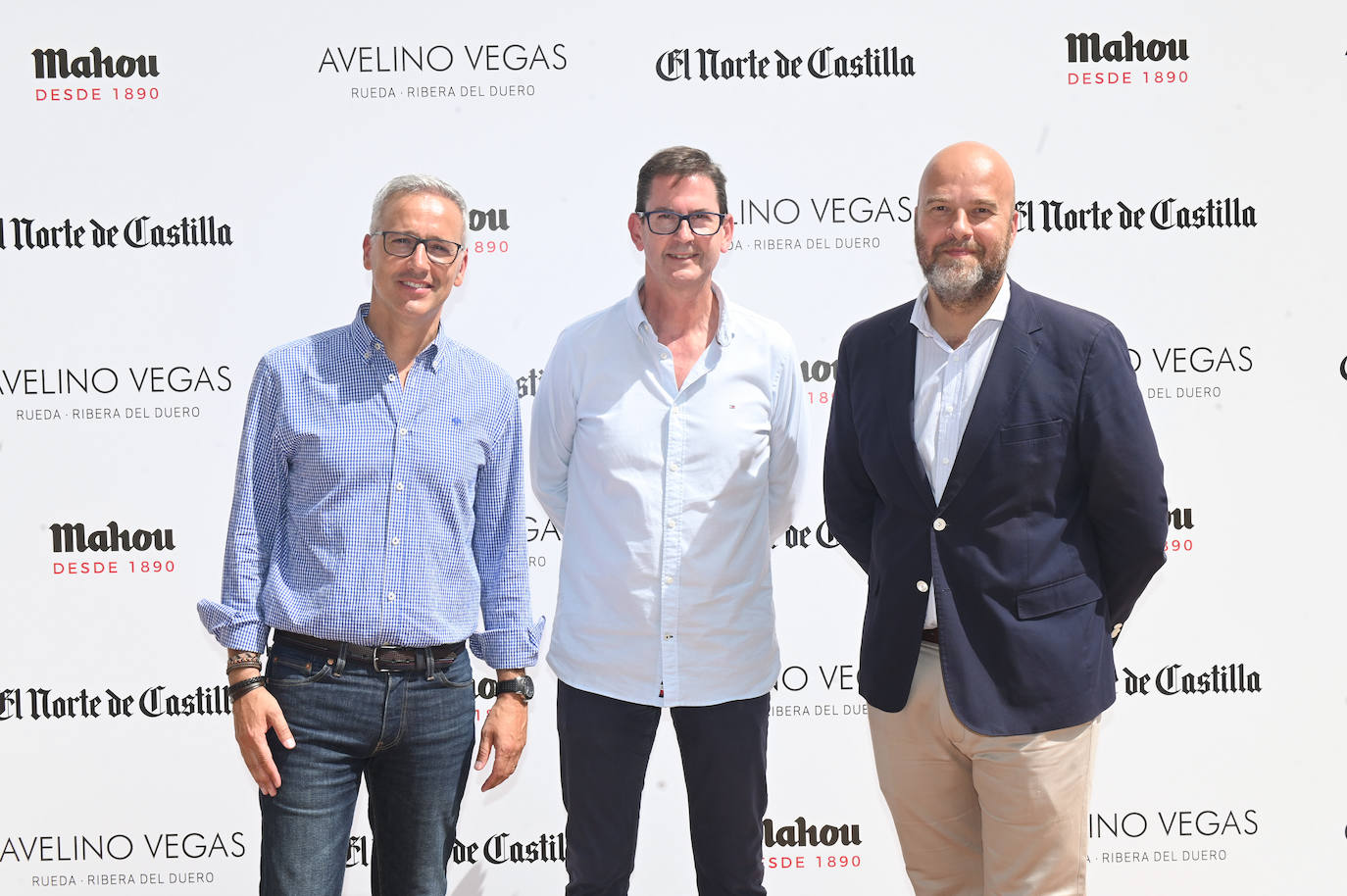 José Luis Martín, presentador de 'Cuestión de Prioridades' de Rtvcyl, junto al director general de El Norte, Goyo Ezama; y el director general de Radio Televisión Castilla y León, Jorge Losada.