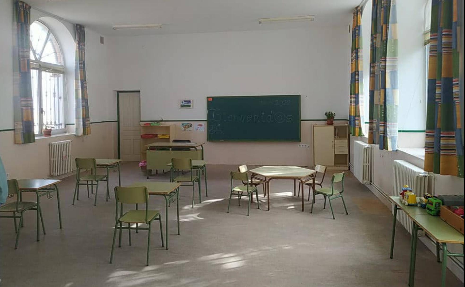Interior de la escuela de Tiedra, que abre sus puertas este viernes.