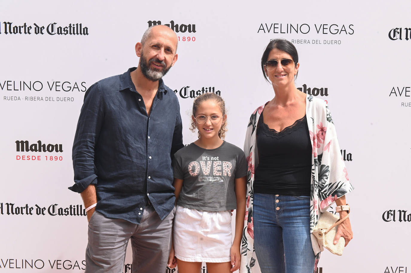 Jesús Sanz, de la Quesería Campoveja, junto a su hija, Valeria Sanz; y su mujer, Manuela del Val.