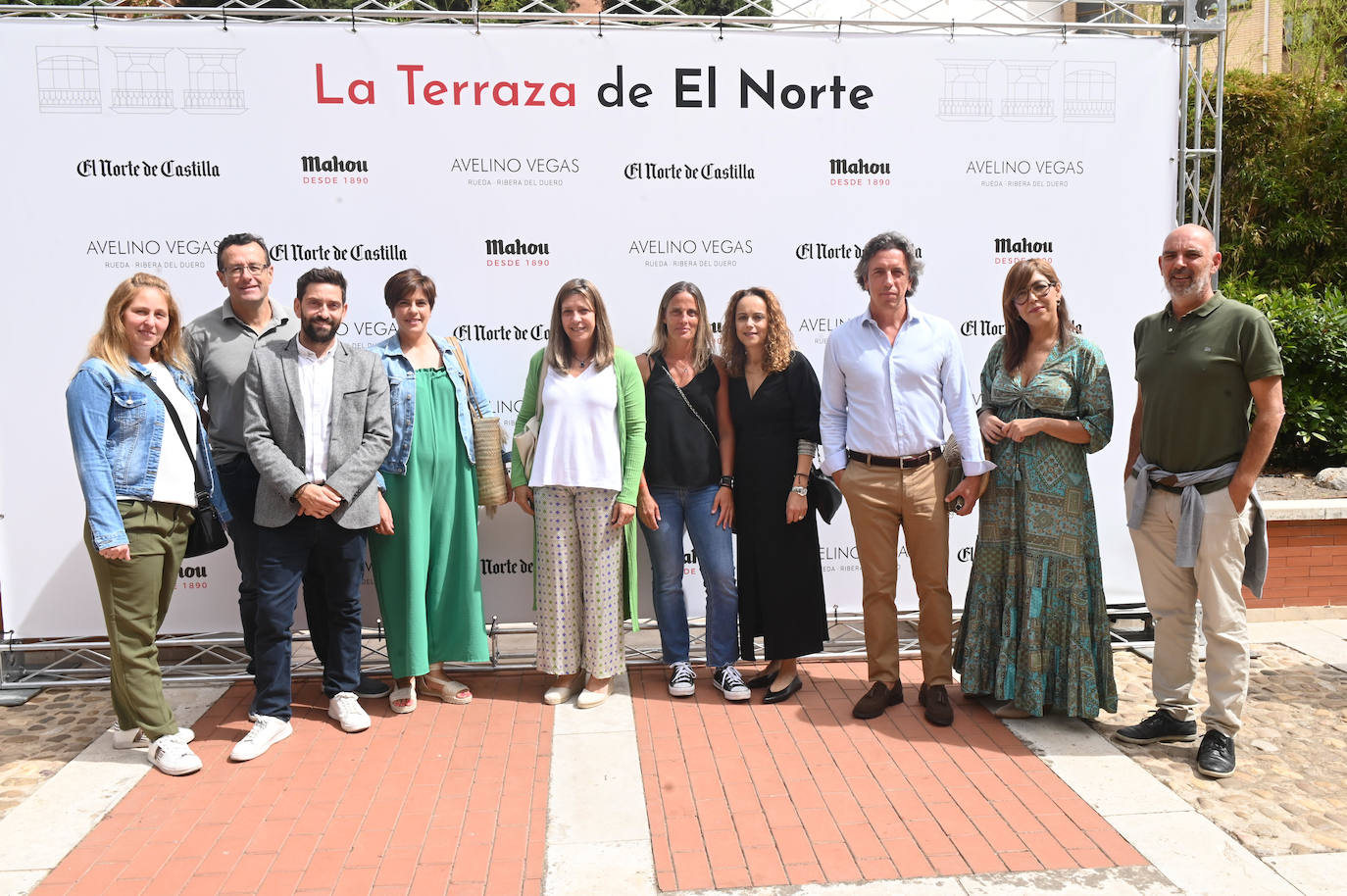 Los representantes del Grupo Célere Cristina Cordero, José Miguel Macías, Rodrigo Martín, Laura Valera, Almudena Guerra, Izaskun Ibáñez, Susana Liste, Manuel Sanz, la comercial de El Norte Silvia Orellano y Ángel Díez.