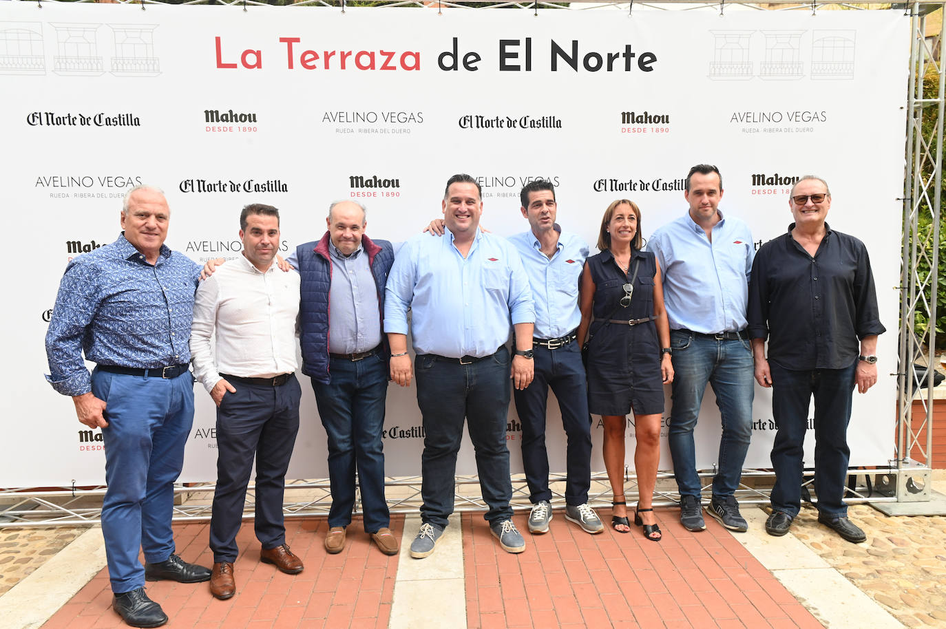 Representantes de Aspama, Atilano Ingelmo, el alcalde de Valdestillas Alberto Sanz, Desiderio Rupérez, Óliver del Arco, Jorge Ballesteros, Marta Rojo, Emiliano del Arco y Mariano Sánchez.