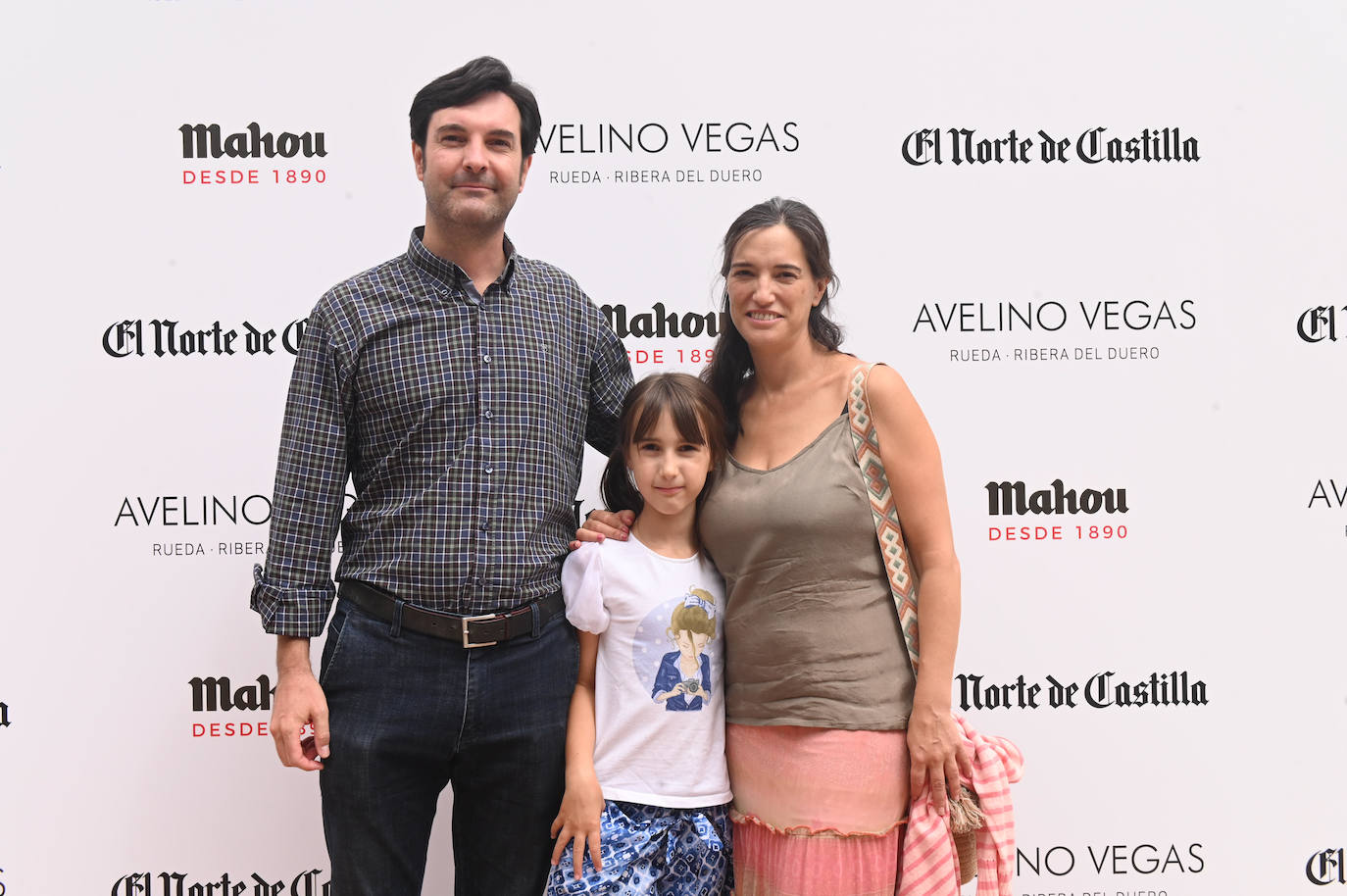 Julio Díez, de Majuelo Singulares, junto a su hija, Isabel Díez; y su mujer, Ana Isabel Ordax.