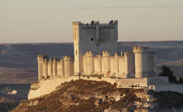 El castillo de Peñafiel, en una imagen de archivo 