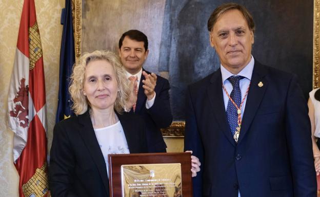 Imagen principal - Mirian Cortés pregona a una Salamanca «universitaria, bella y sabia» con motivo de las Fiestas de la ciudad