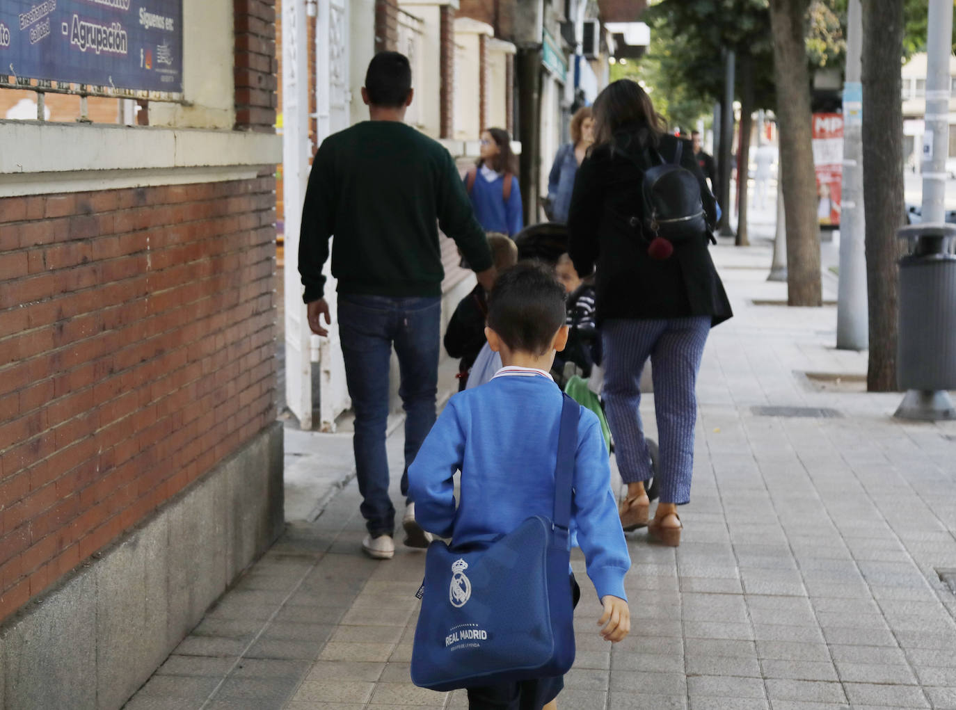 Fotos: Los escolares de Palencia vuelven al colegio