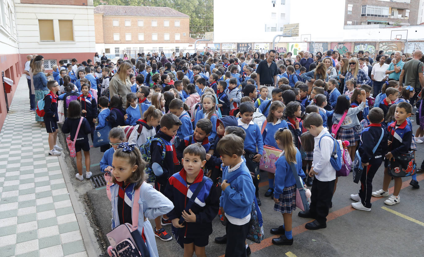 Fotos: Los escolares de Palencia vuelven al colegio