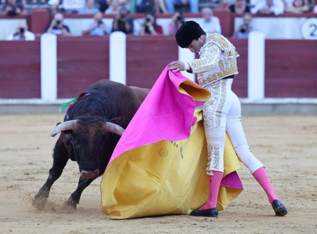 Fotos: Morante de la Puebla, El Juli y Tomás Rufo en la Plaza de Toros de Valladolid