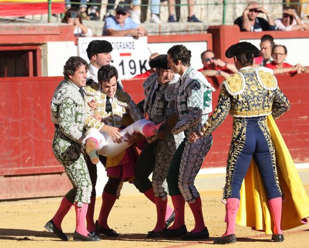 Fotos: Morante de la Puebla, El Juli y Tomás Rufo en la Plaza de Toros de Valladolid (2/2)