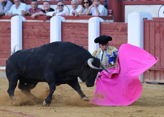 Fotos: Morante de la Puebla, El Juli y Tomás Rufo en la Plaza de Toros de Valladolid (2/2)