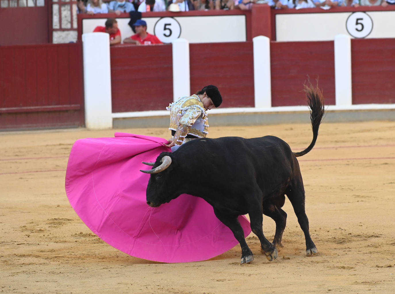 Fotos: El aspecto de la grada durante la tercera corrida de abono de la Feria y Fiestas de Valladolid