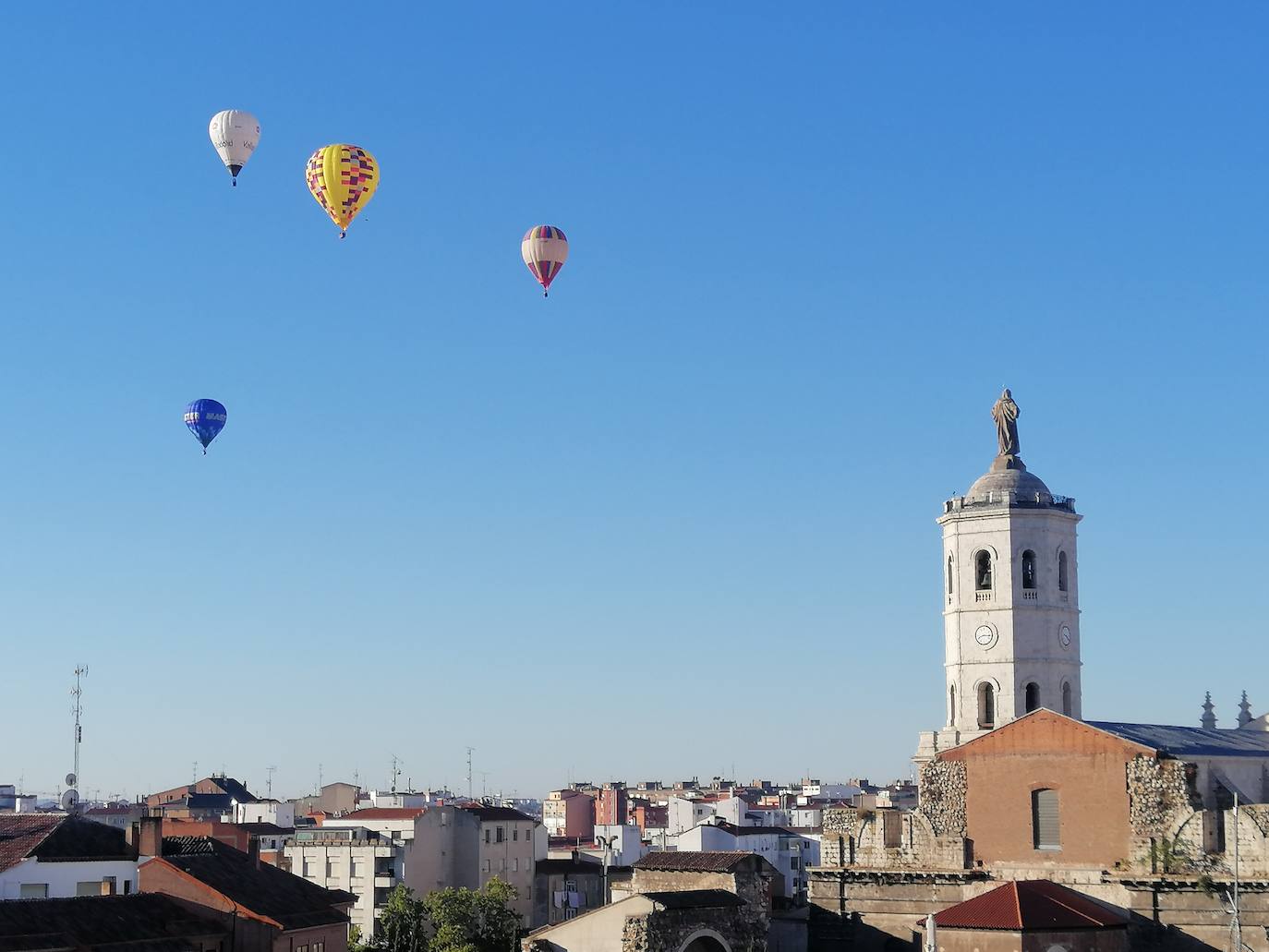 Fotos: Globos aerostáticos surcan el cielo de Valladolid