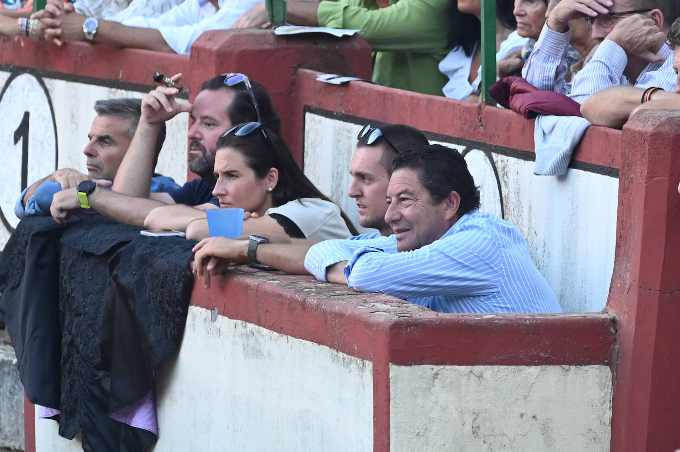 Fotos: Asistentes a la tercera corrida de la Feria y Fiestas de la Virgen de San Lorenzo, en Valladolid