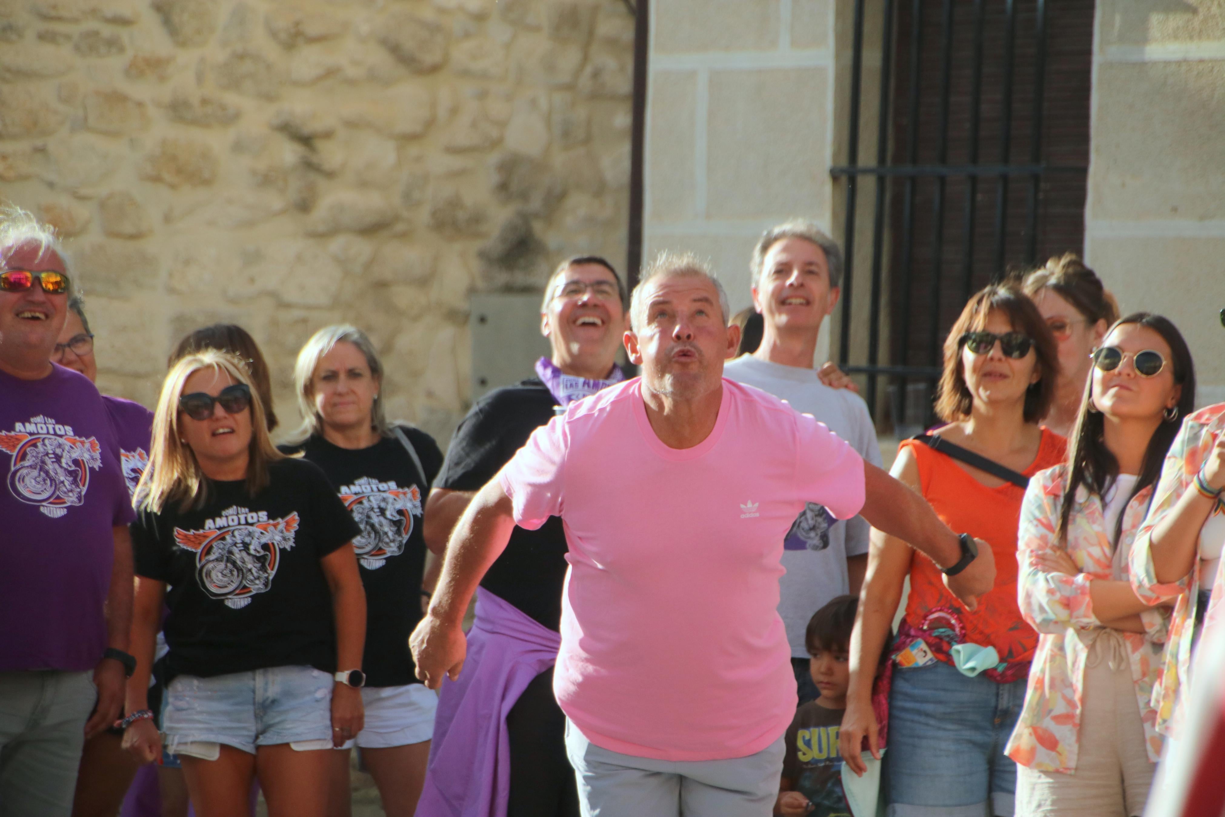 Las peñas protagonizan unas fiestas multitudinarias