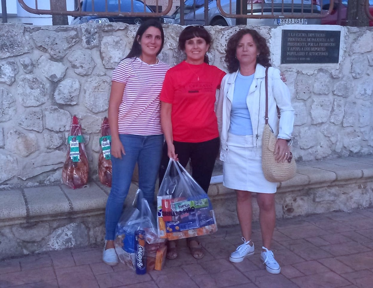 Las peñas protagonizan unas fiestas multitudinarias