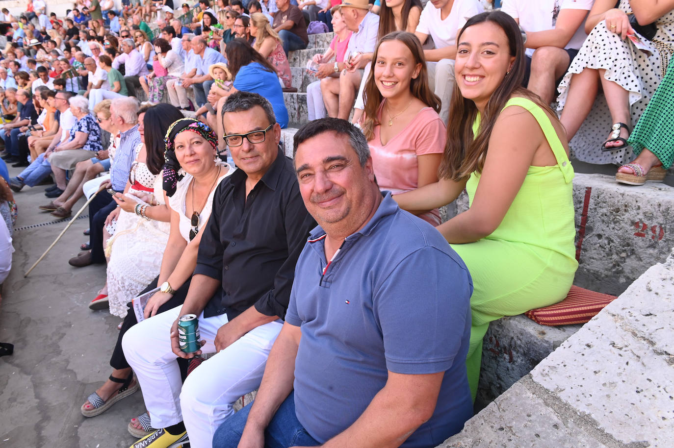 Fotos: Asistentes a la corrida de rejones de las Fiestas de Valladolid