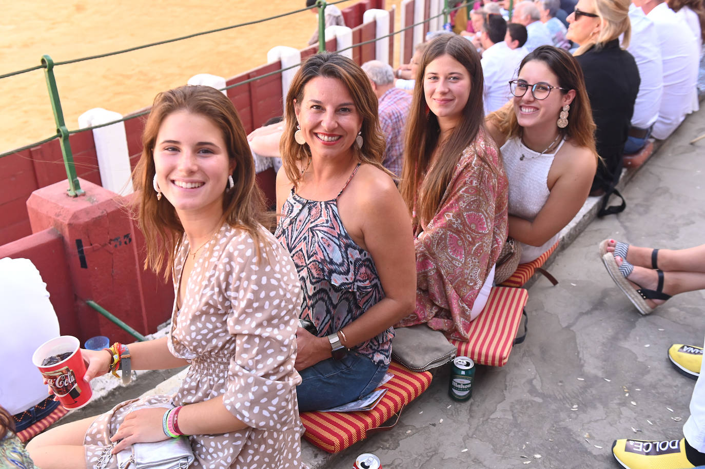 Fotos: Asistentes a la corrida de rejones de las Fiestas de Valladolid