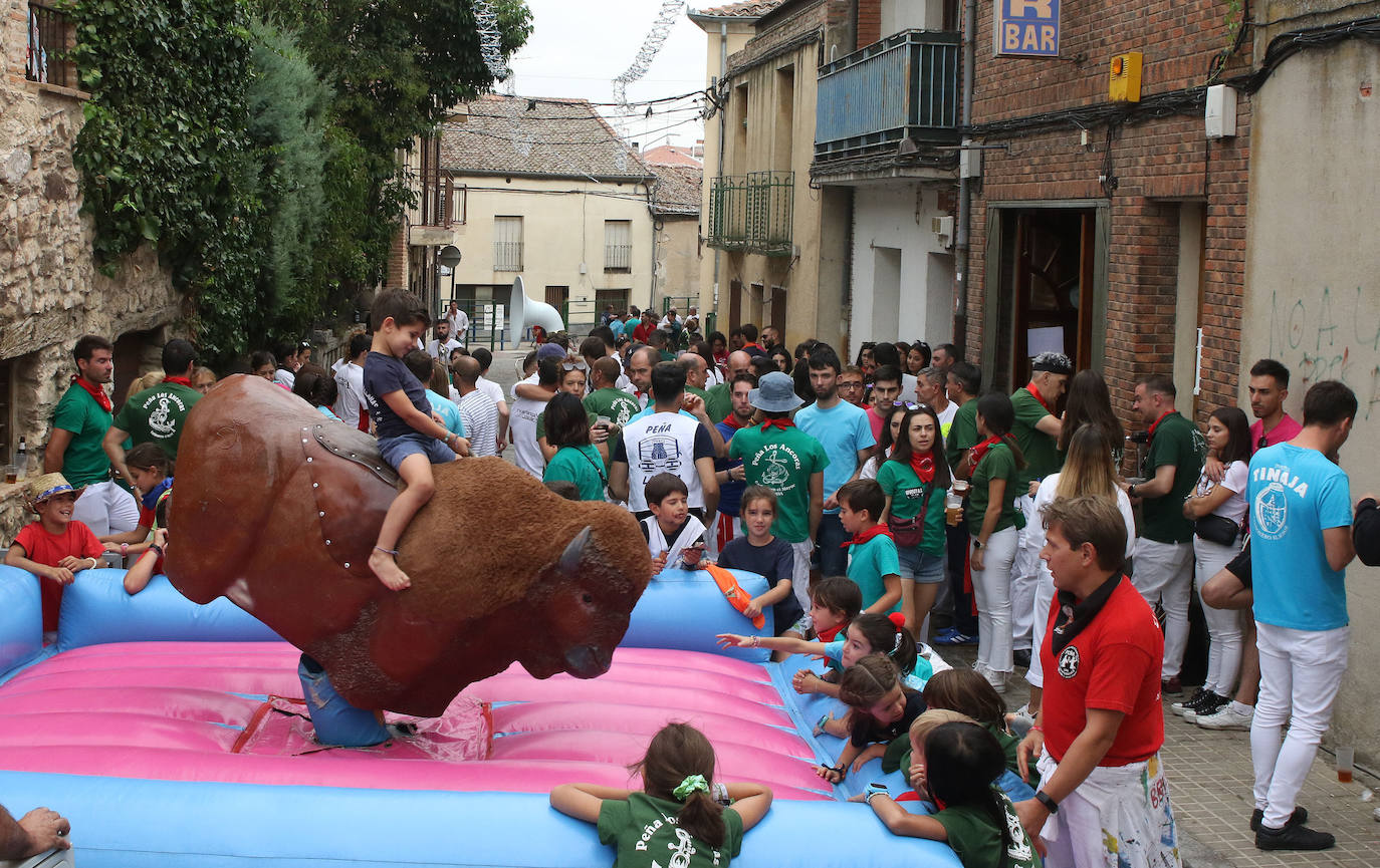 Vermú en las fiestas de Carbonero. 