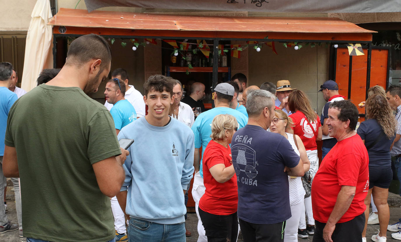 Vermú en las fiestas de Carbonero. 