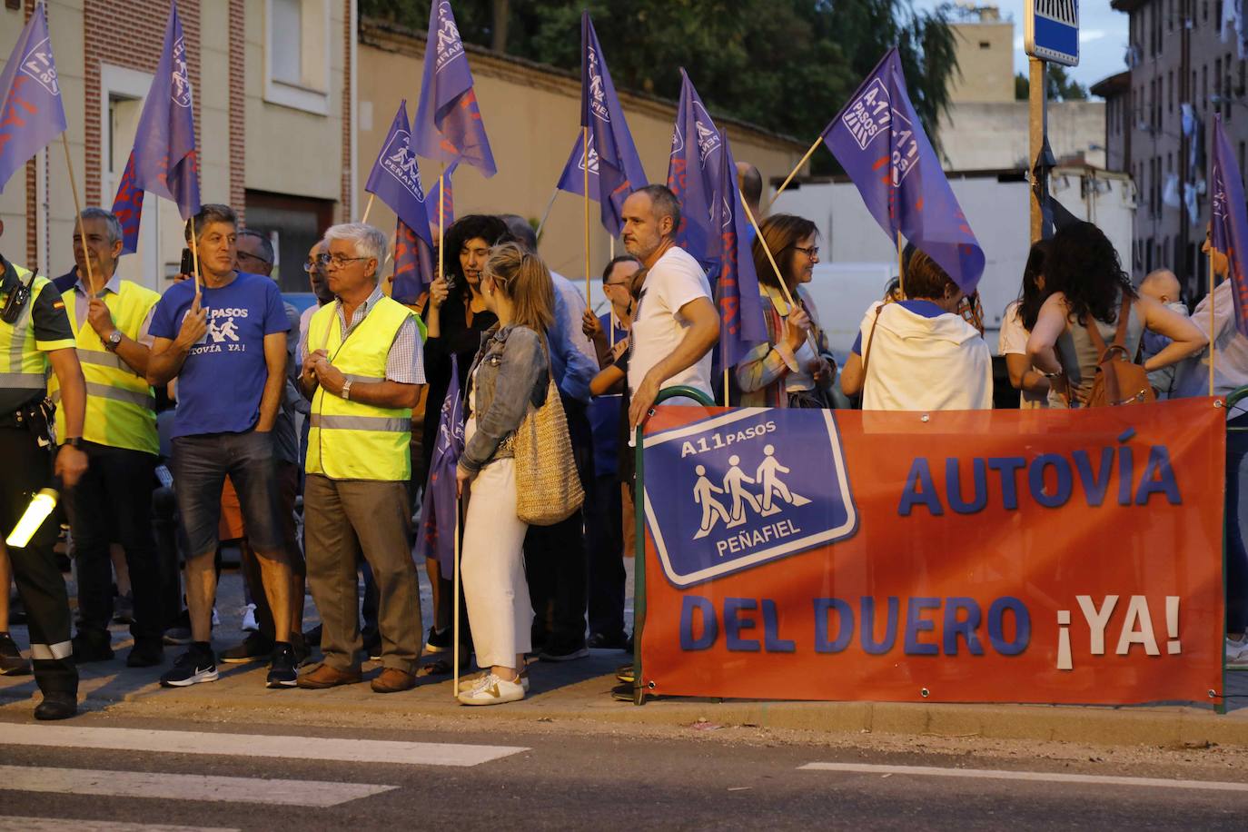 Concentración convocada por A11 Pasos este lunes en Peñafiel.