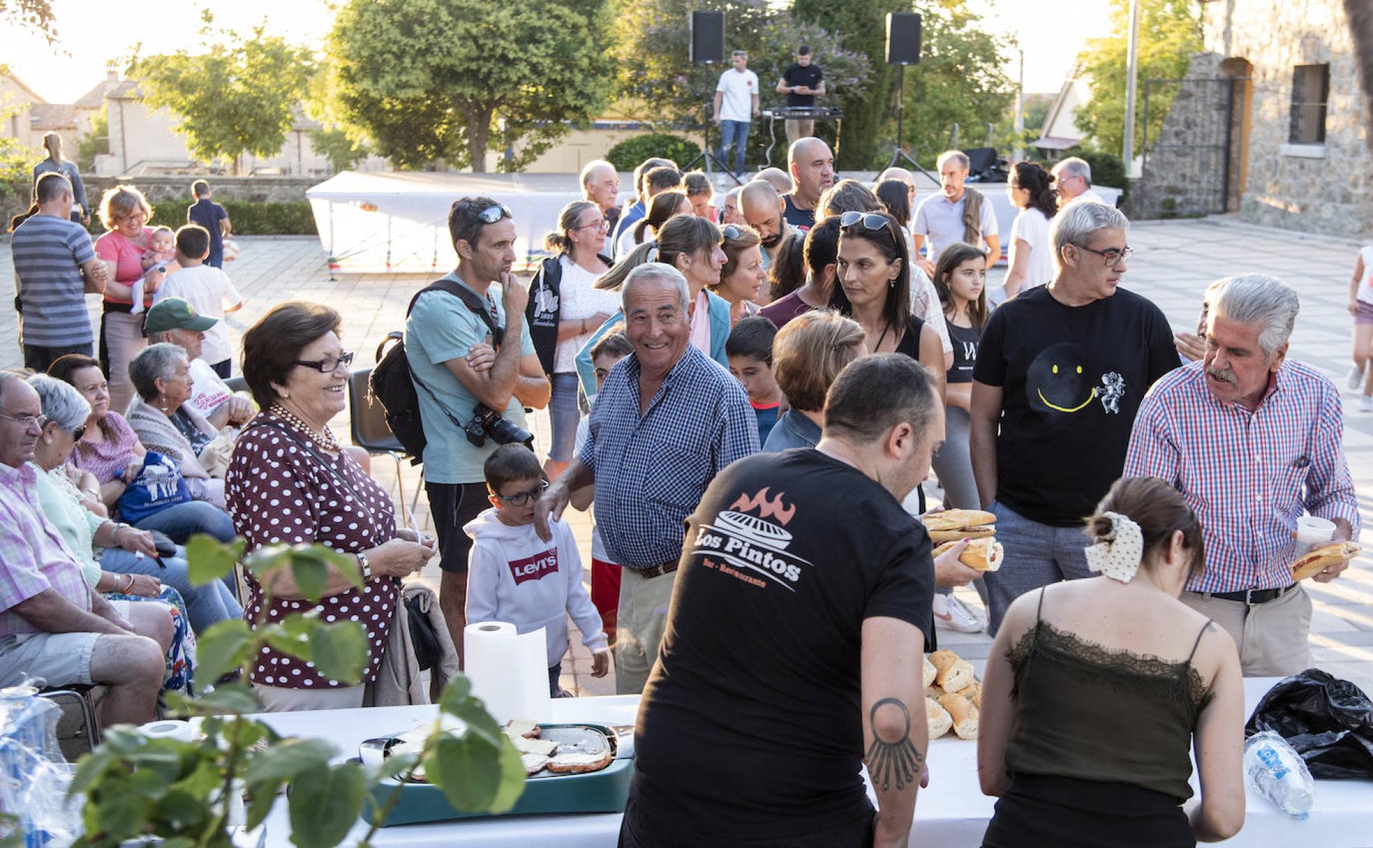 Merienda solidaria por