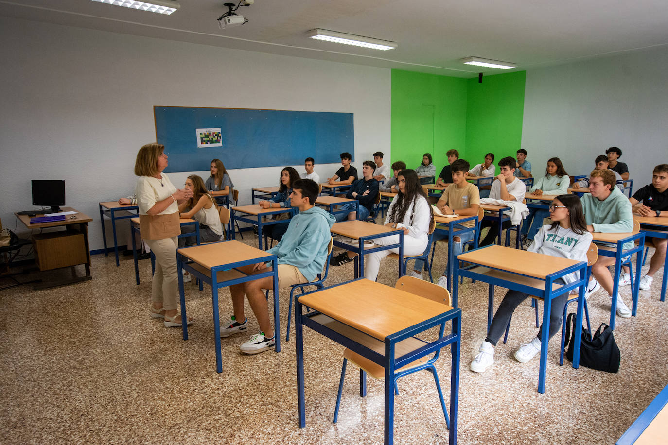 Fotos: Maristas da la bienvenida a los alumnos de ESO y Bachillerato