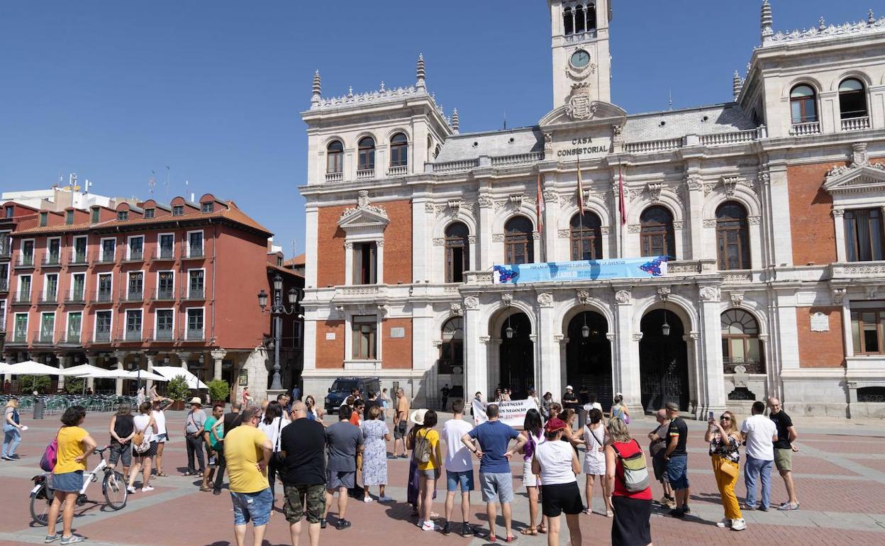 Una concentración en la Plaza Mayor de Valladolid, en una imagen de archivo. 