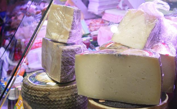 Alerta sanitaria por presencia de cuerpos metálicos en el queso de una marca francesa