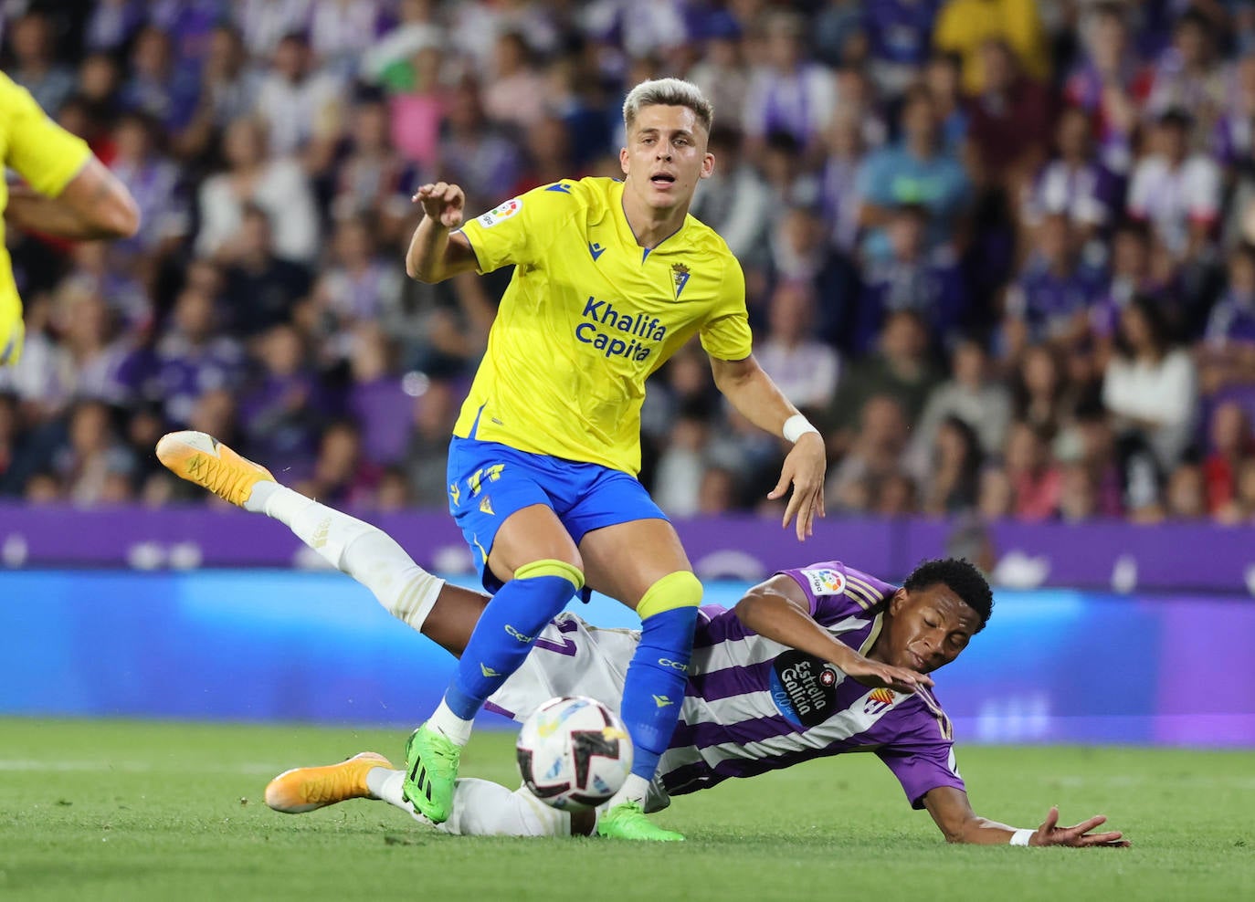 El Real Valladolid cae en casa ante el Cádiz (0-1).