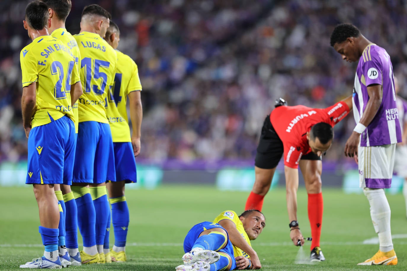 El Real Valladolid cae en casa ante el Cádiz (0-1).