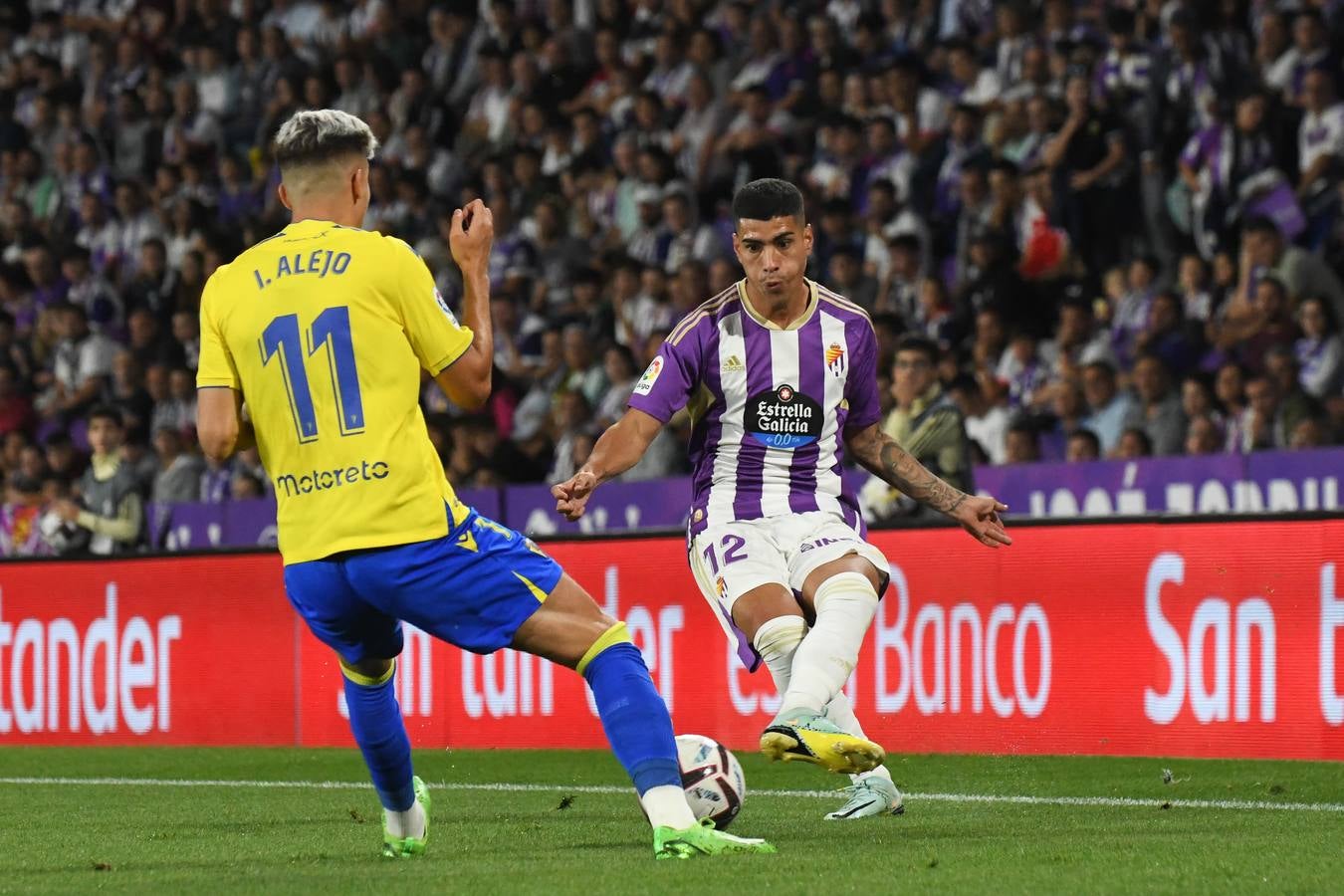 Fotos: Derrota del Real Valladolid ante el Cádiz (1/3)