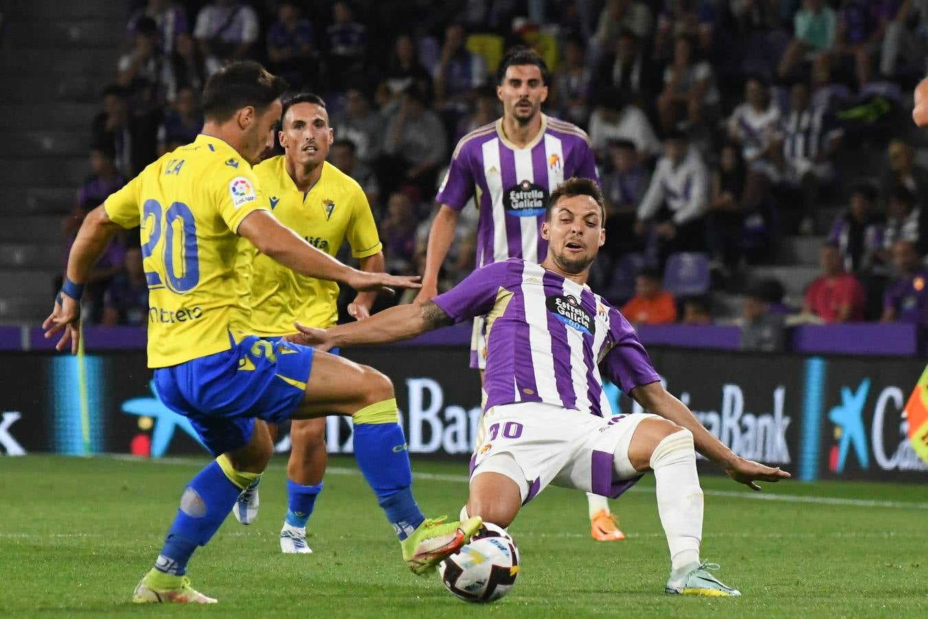 Fotos: Derrota del Real Valladolid ante el Cádiz (1/3)