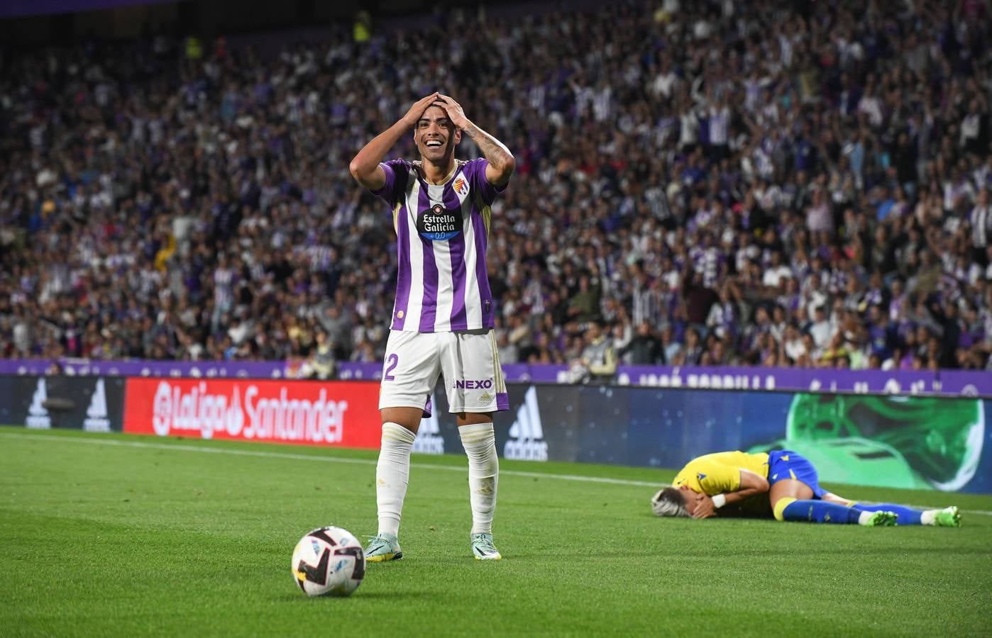 Fotos: Derrota del Real Valladolid ante el Cádiz (1/3)