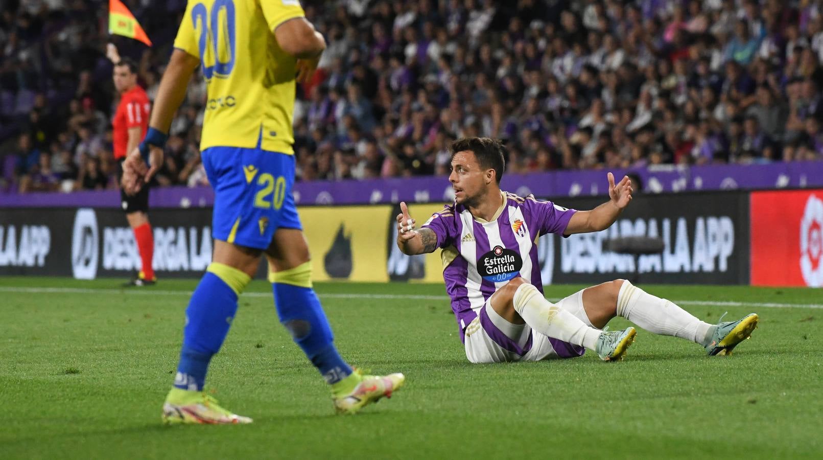 Fotos: Derrota del Real Valladolid ante el Cádiz (1/3)