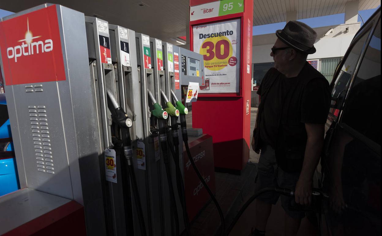 Precio de la gasolina hoy en Valladolid: hasta 24 euros de diferencia en un repostaje. | 