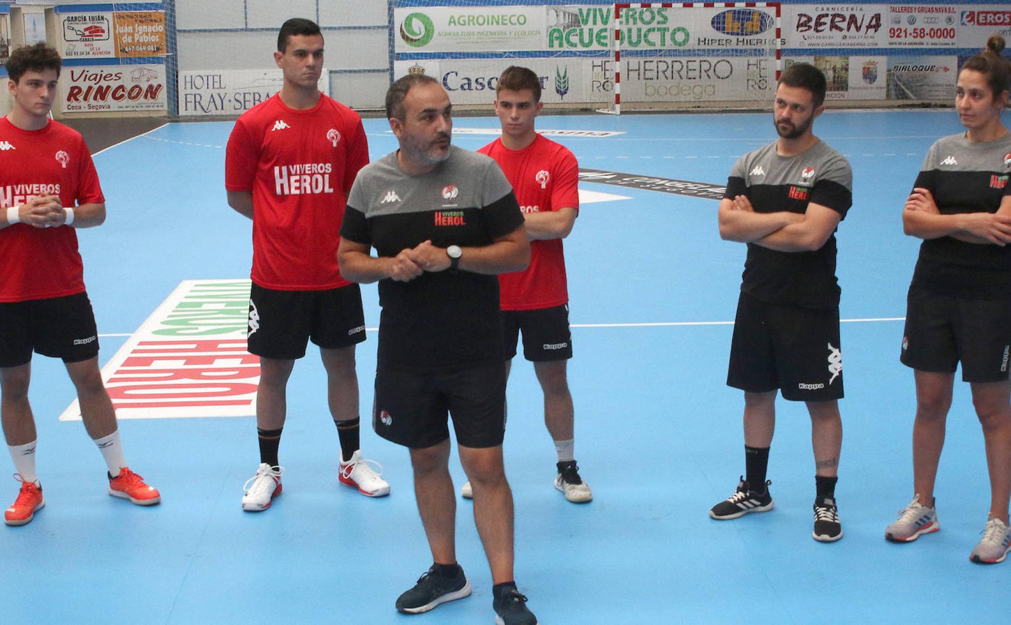 Álvaro Senovilla, durante un entrenamiento de pretemporada.